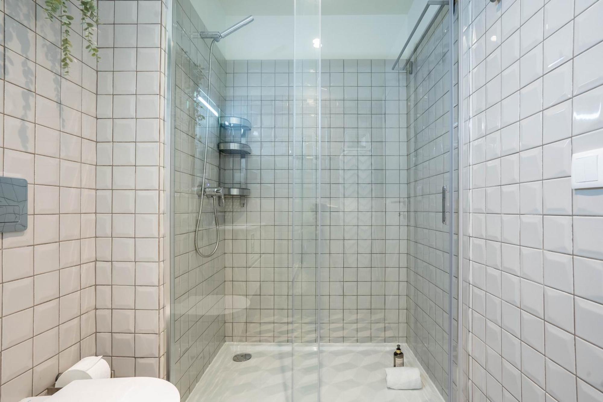 Trindade Bliss: 1Br W/ Free Parking By Lovelystay Porto Exterior foto