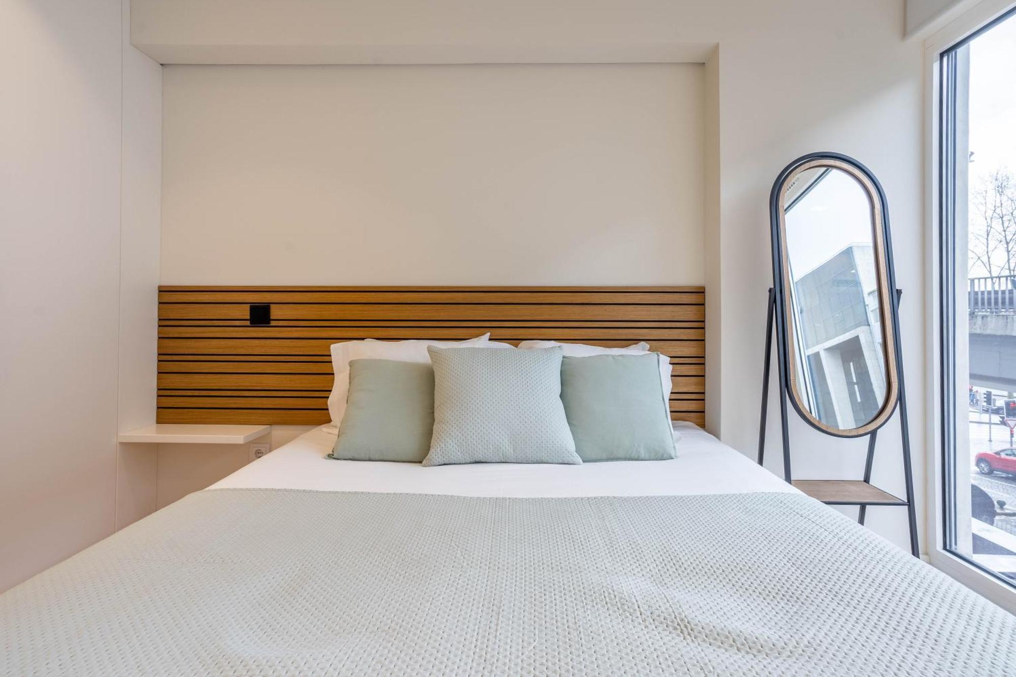 Trindade Bliss: 1Br W/ Free Parking By Lovelystay Porto Exterior foto